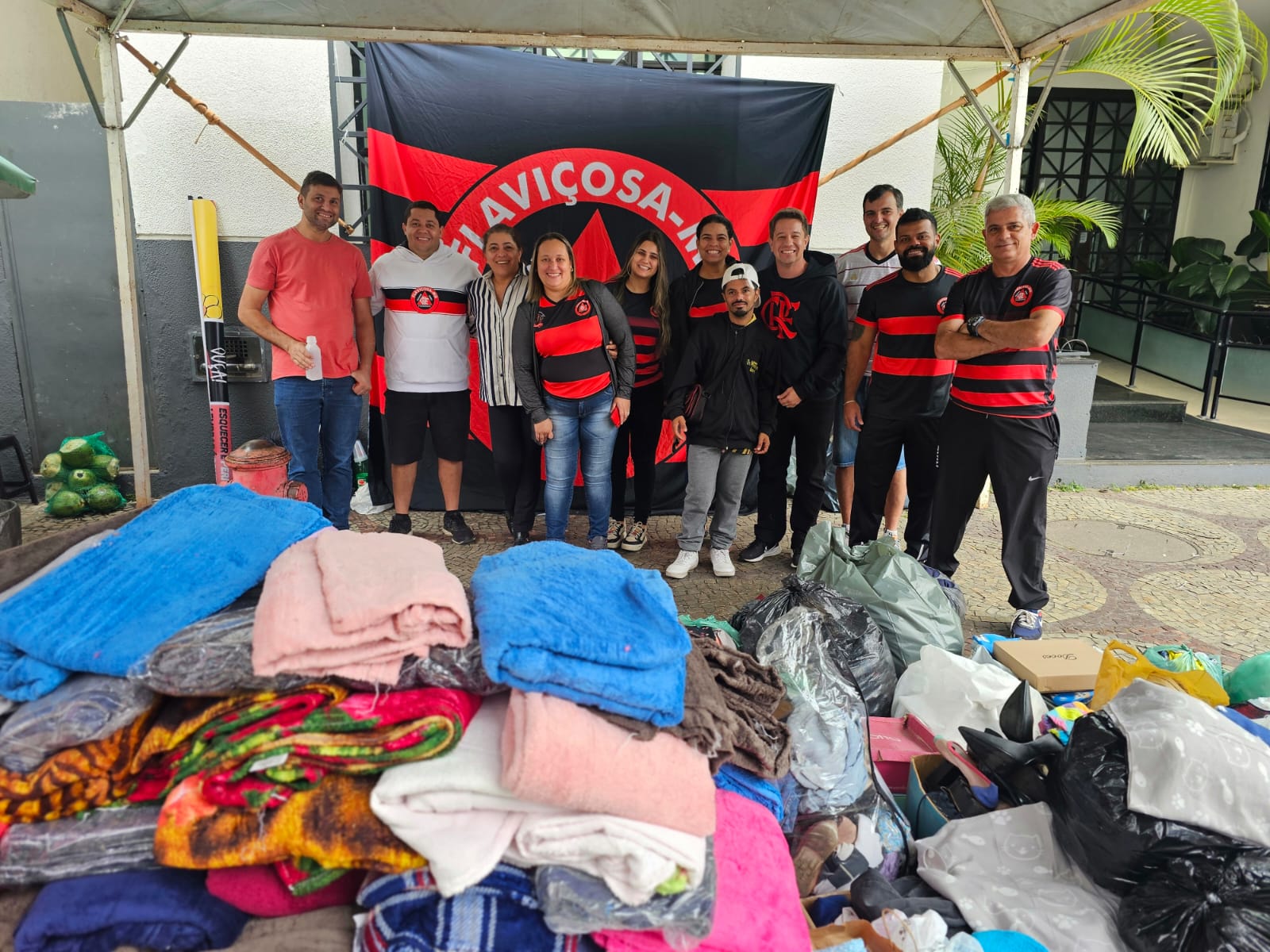 FLAViçosa e Prefeitura  realizam entrega da 12ª Campanha do Agasalho com recorde de arrecadações