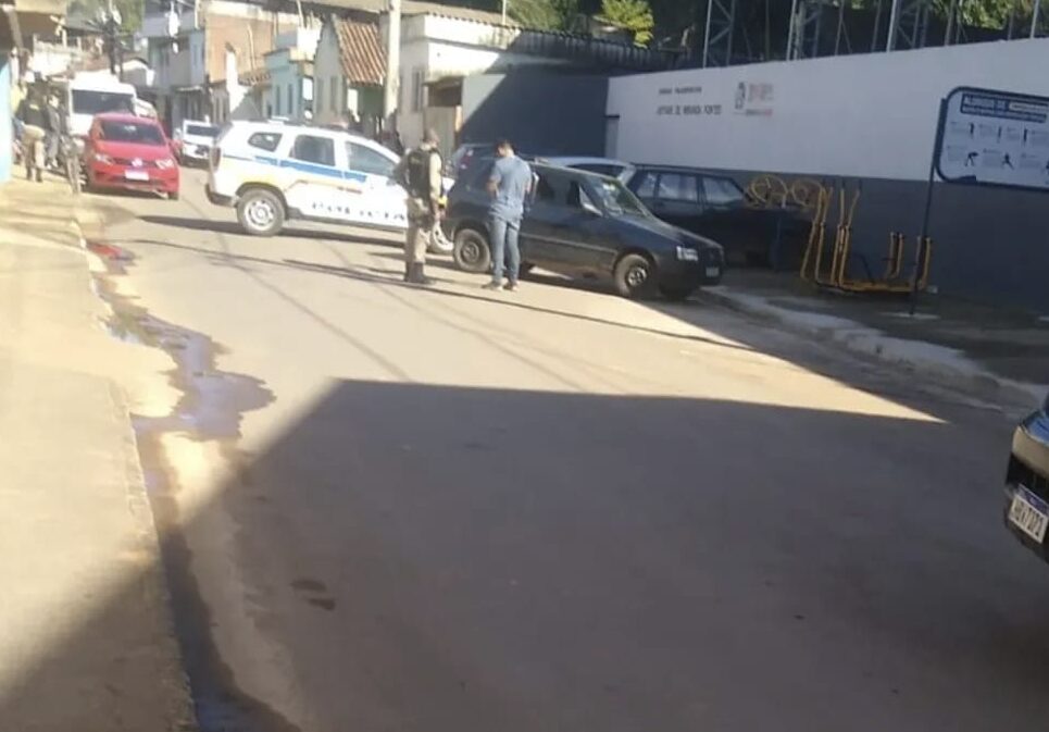 Homem é morto a tiros, em Ervália