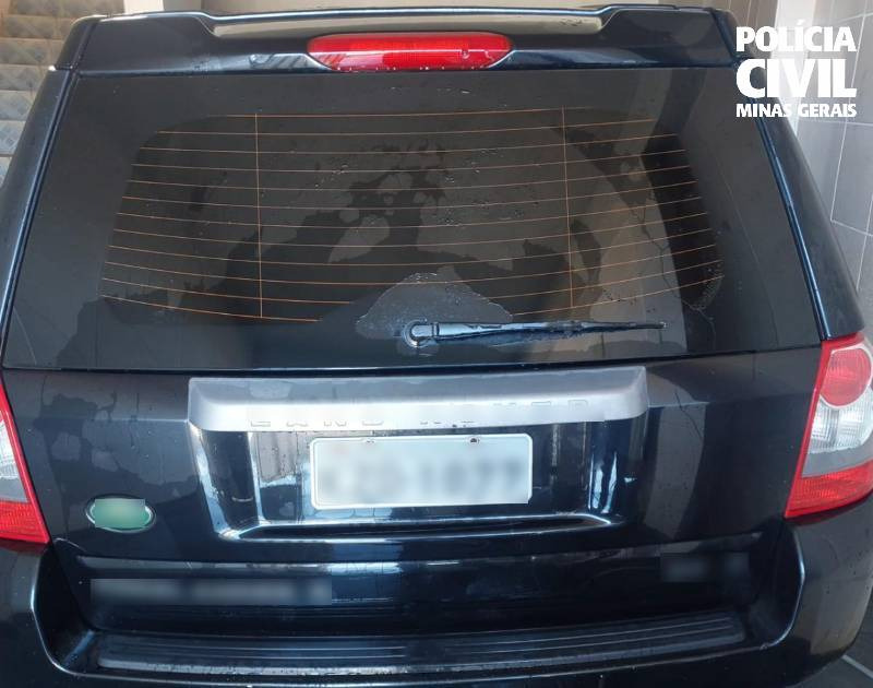 PC apreende carro blindado usado como falsa viatura, em Tocantins