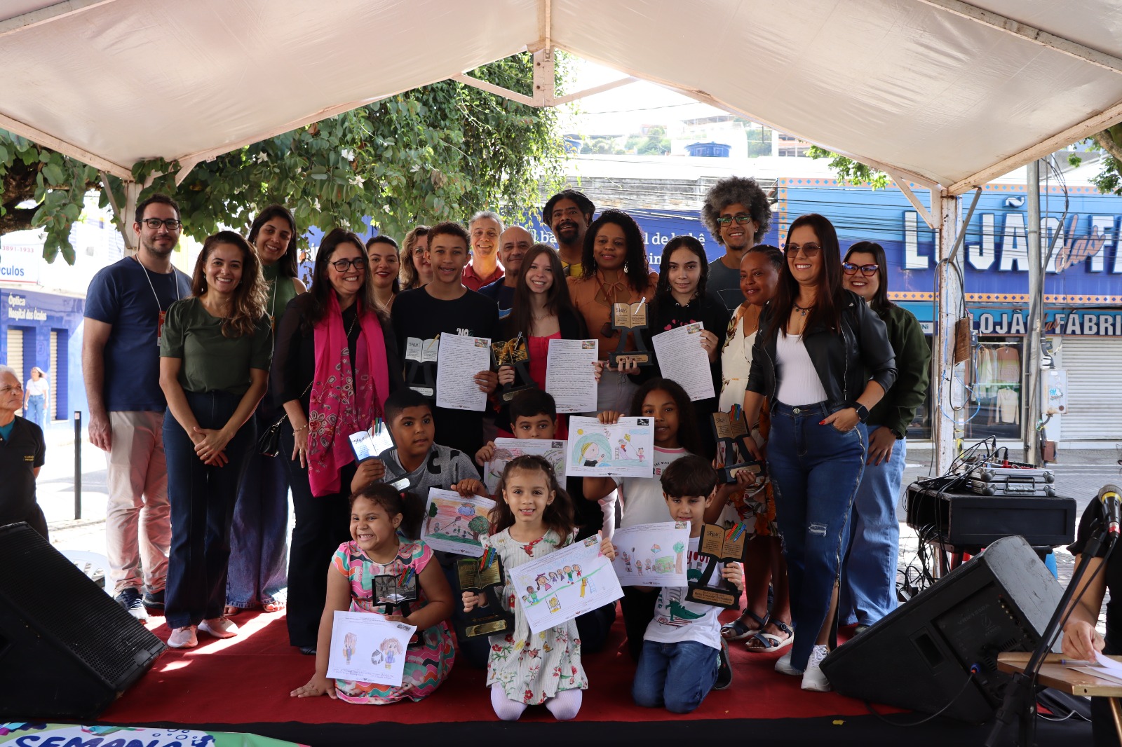 5º Feliv em Viçosa encerra com premiação de estudantes e celebração da literatura e música
