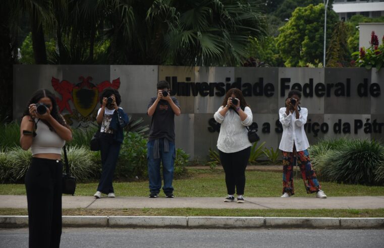 Estudantes de Jornalismo da UFV realizam exposição fotográfica nesta semana