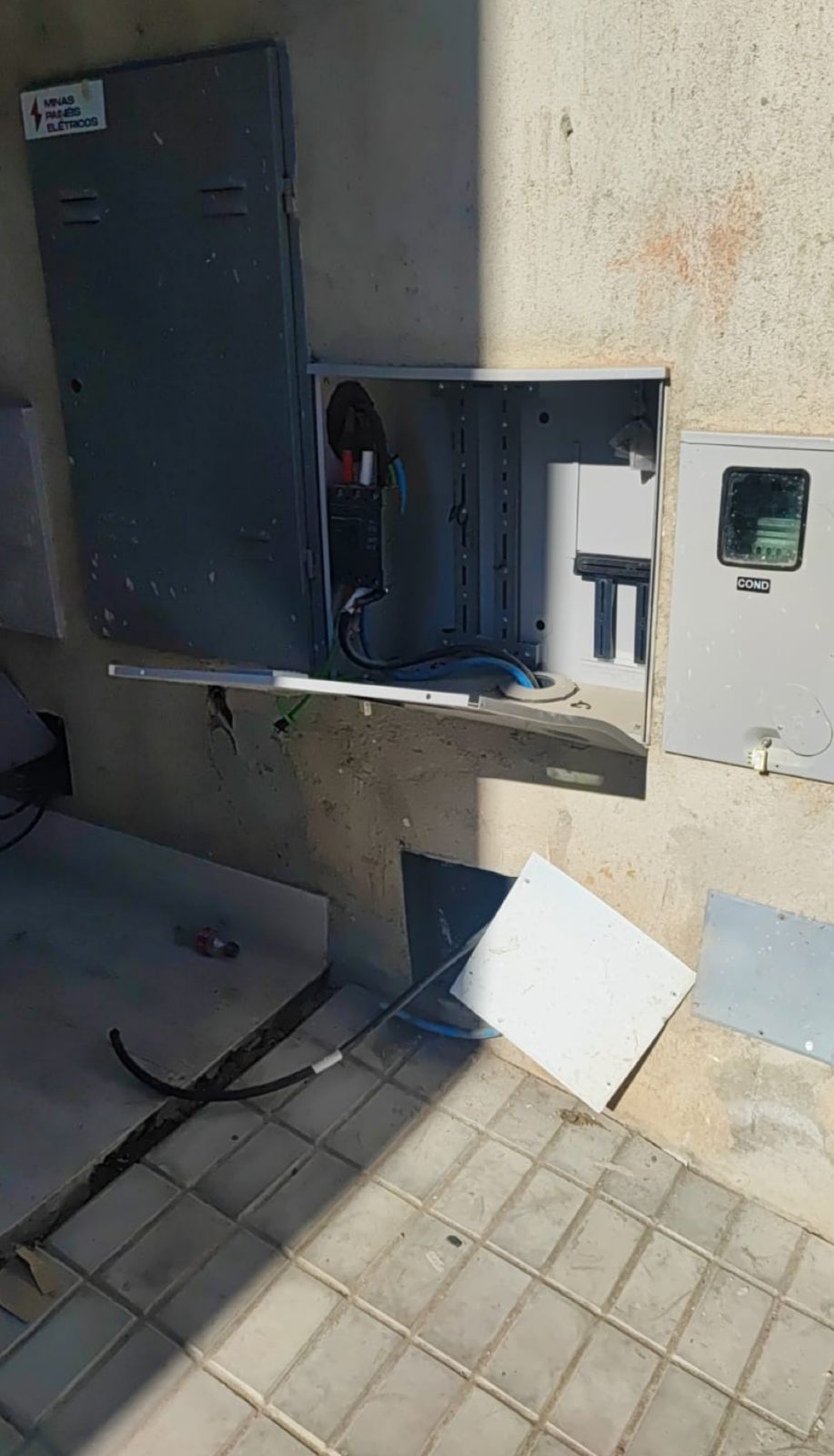 Homem é preso por furto de cabos de energia em construção civil, em Ponte Nova