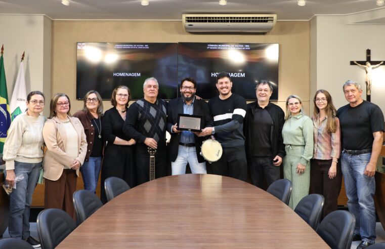 Câmara de Viçosa homenageia Família Salgado por contribuição musical