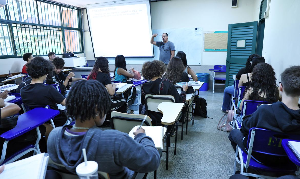 Inscrições para o ‘Enem dos Professores’ se encerram nesta sexta-feira