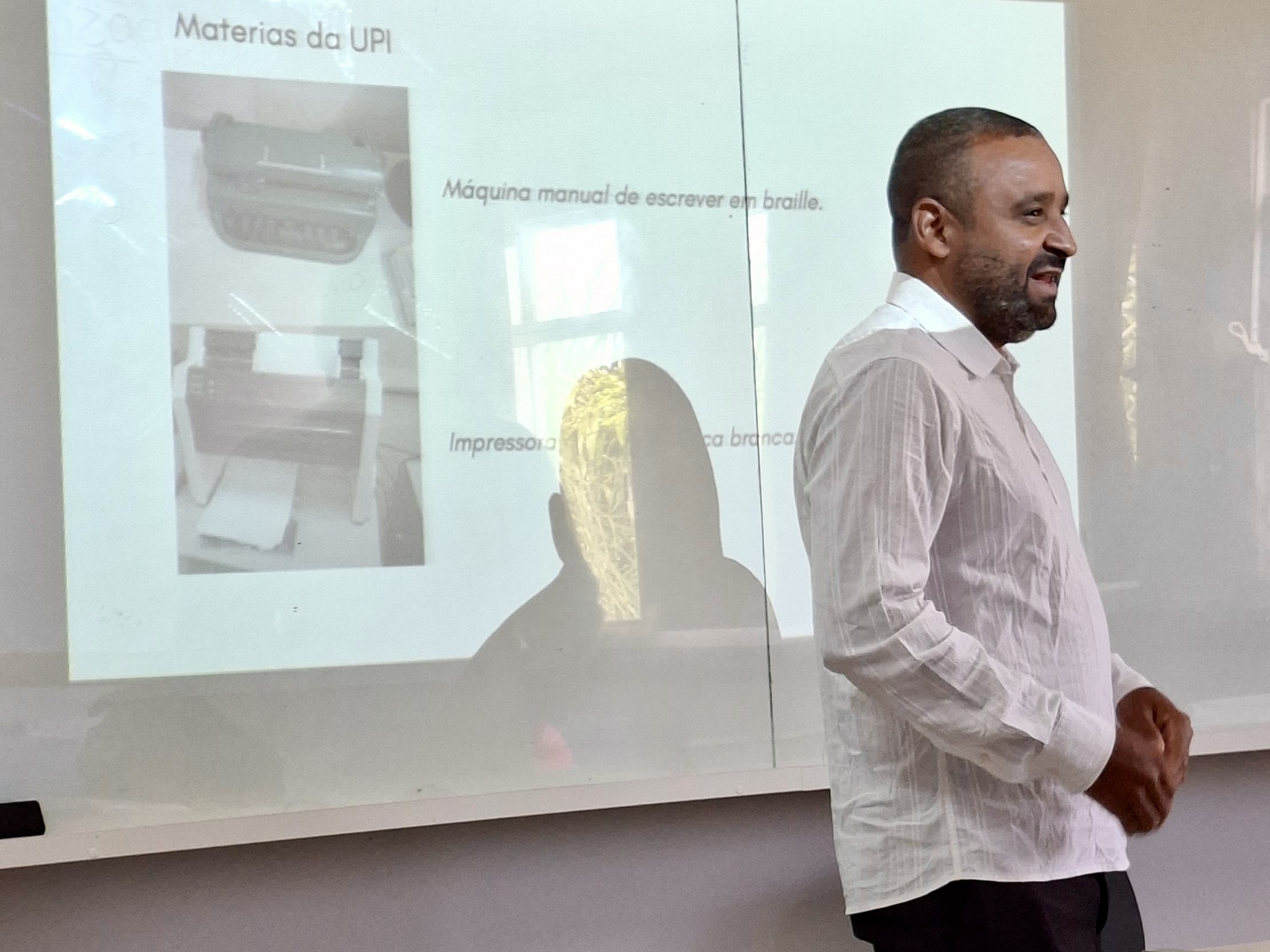 Estudante cego defende primeiro TCC na história da UFV