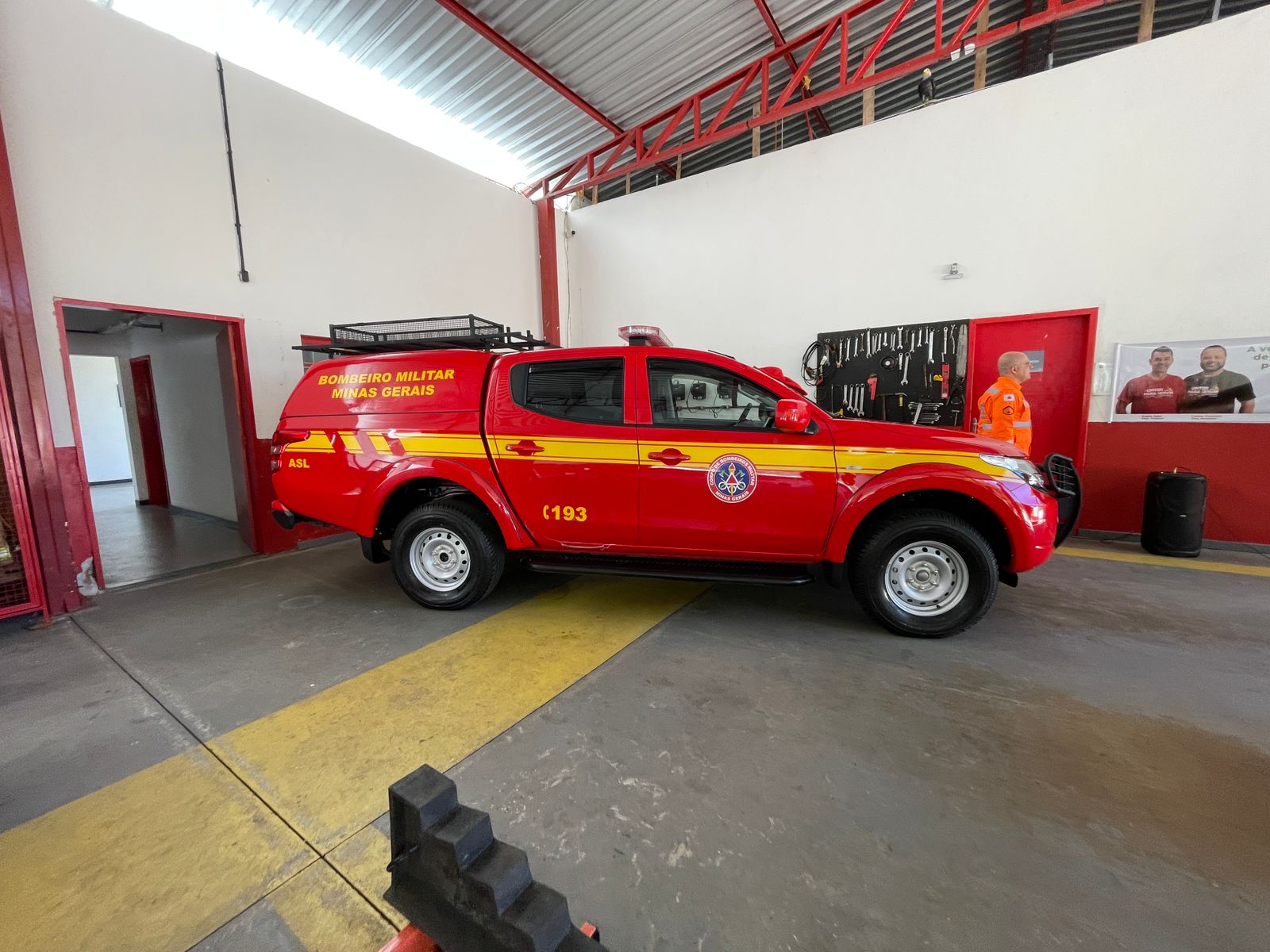 Corpo de Bombeiros de Viçosa recebe nova viatura de salvamento