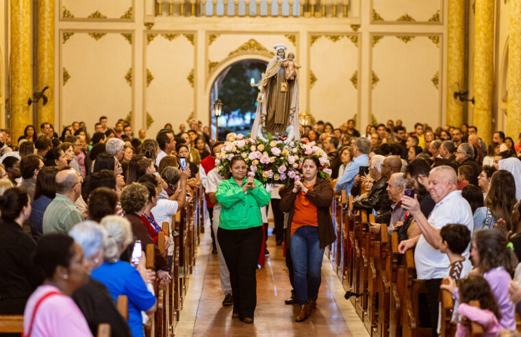 Festa de Nossa Senhora do Carmo e Santo Elias movimenta Viçosa com programação religiosa e cultural
