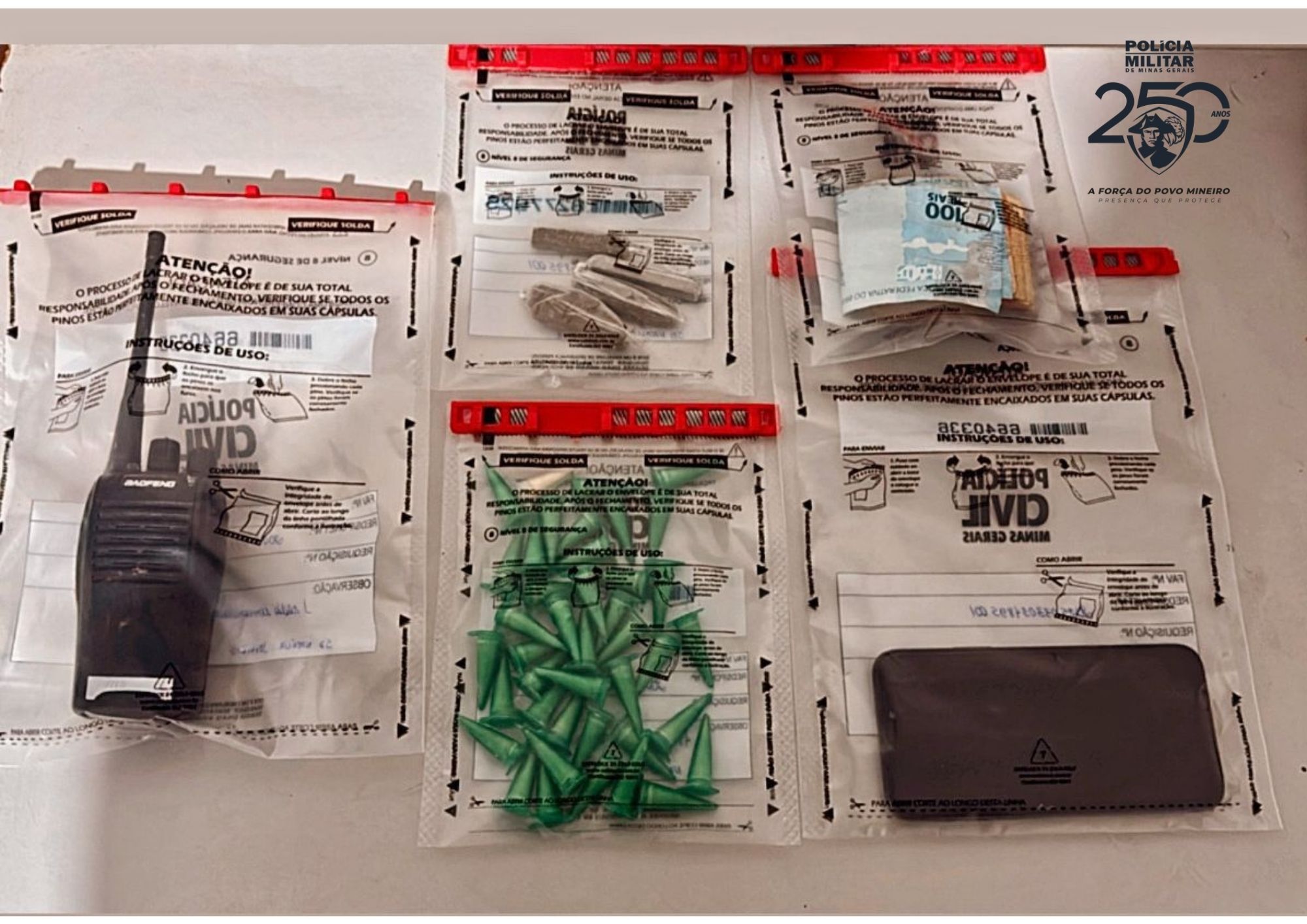 Polícia Militar prende homem por tráfico de drogas, em Ubá