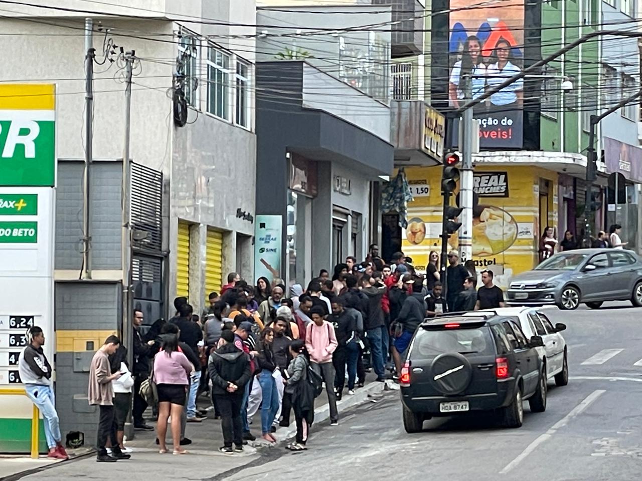 Seleção da Pif Paf em Viçosa atrai grande número de candidatos ao Sine