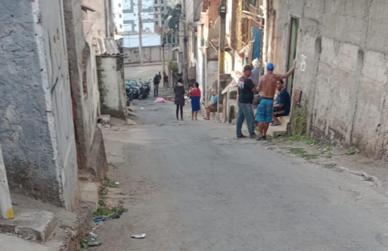 Homem é morto a tiros em frente sua residência, no bairro Bela Vista, em Viçosa