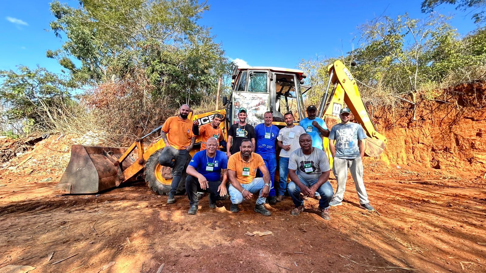 Prefeitura de Viçosa capacita Operadores de retroescavadeiras