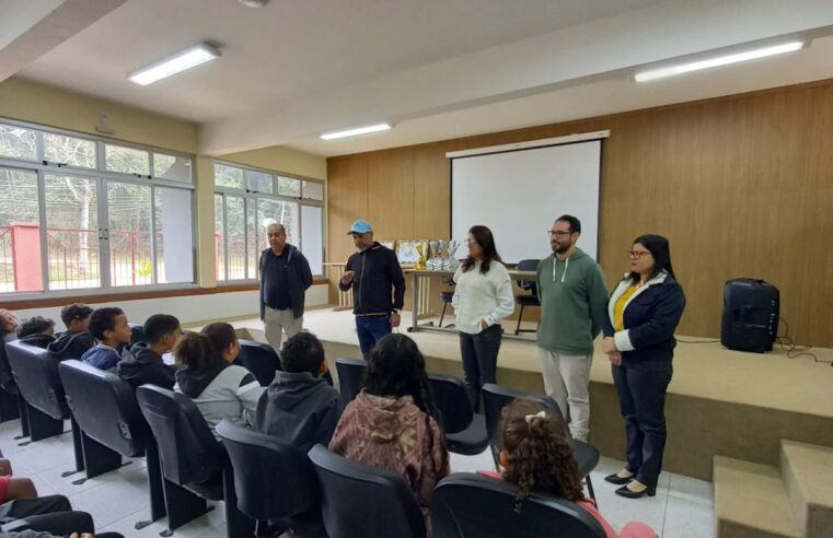 Diretor da Semad visita escolas de Viçosa