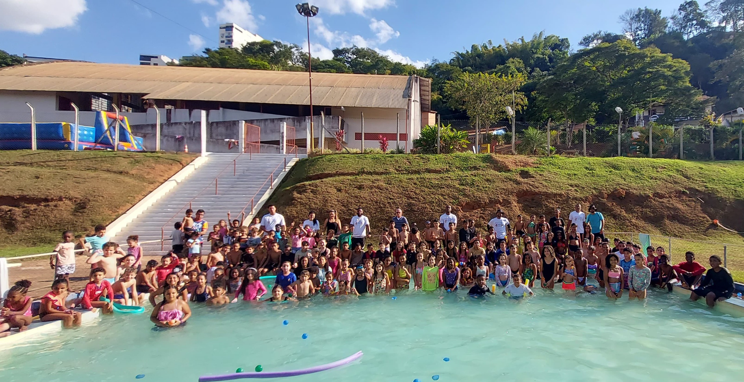 Colônia de Férias de Inverno reúne mais de 150 crianças no Complexo Esportivo de Viçosa