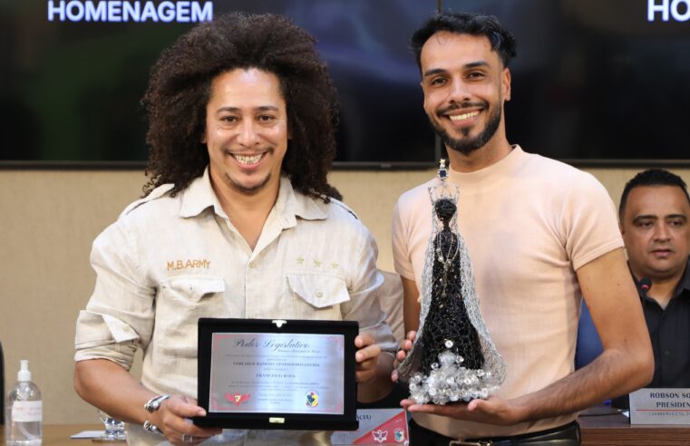 Artista Francisco Rosa recebe homenagem na Câmara de Viçosa