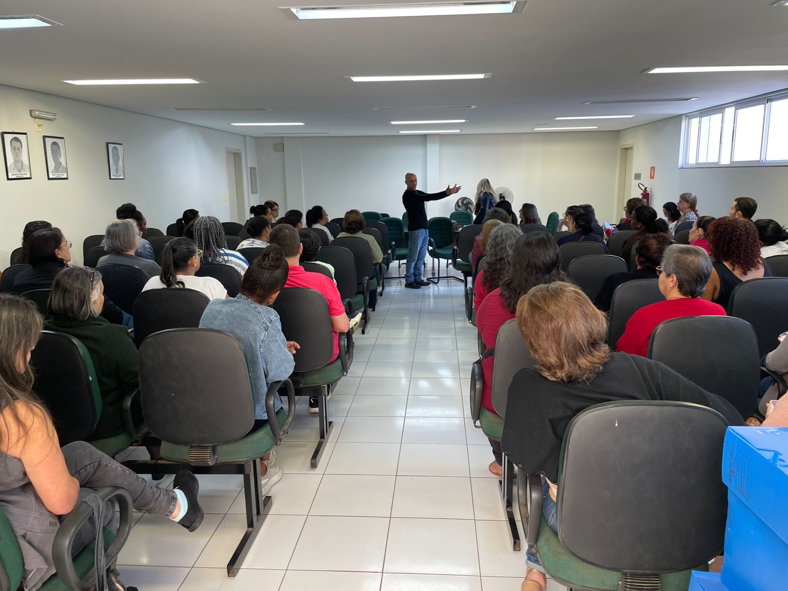 Reunião com artesãos de Viçosa define avanços para a Semana do Fazendeiro