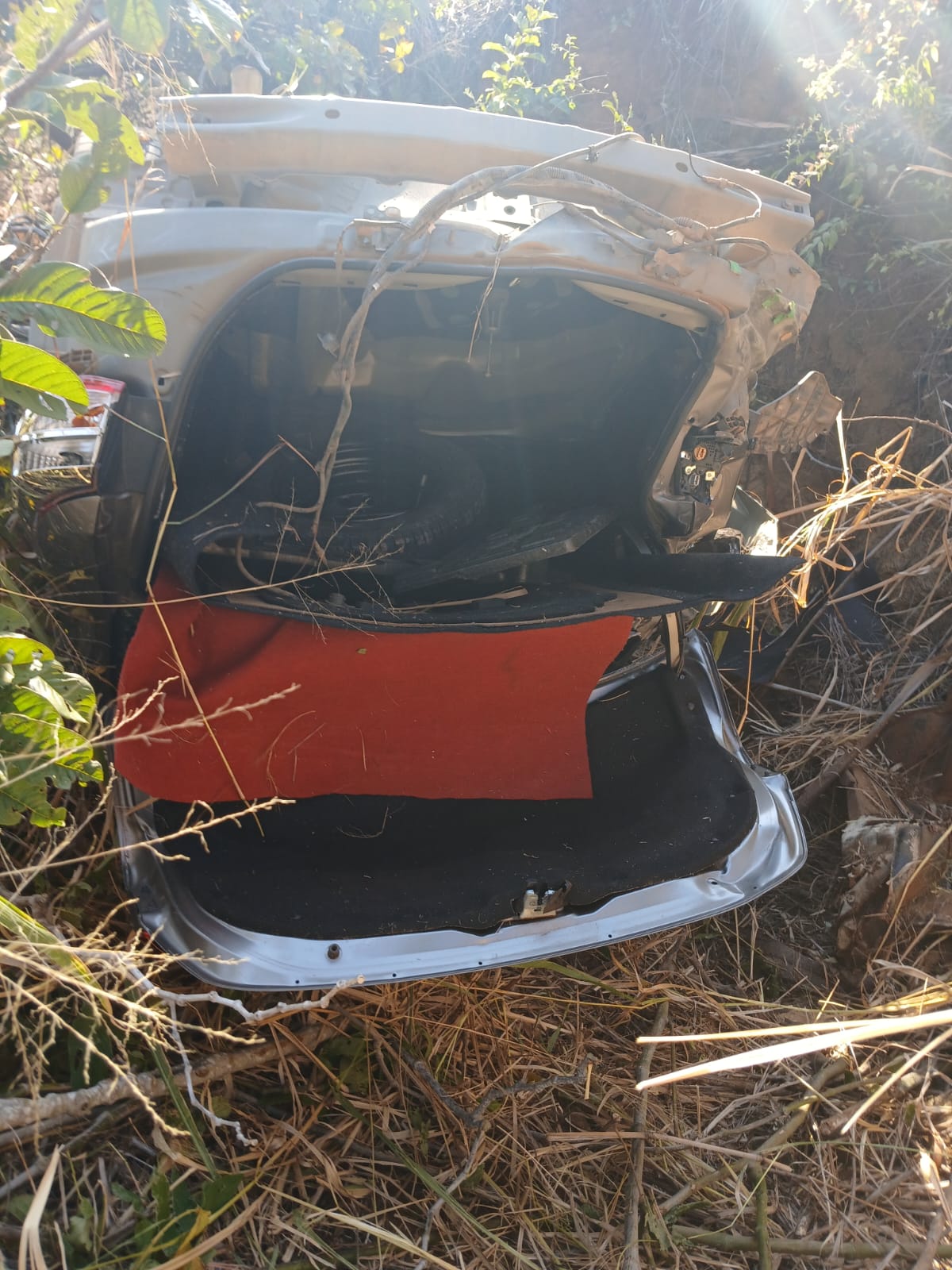 Idosa fica ferida em capotamento na Serra de São Geraldo