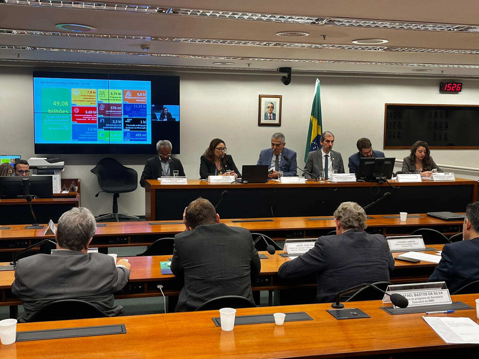 Reitor da UFV participa de reunião na Câmara dos Deputados sobre reparação da Bacia do Rio Doce