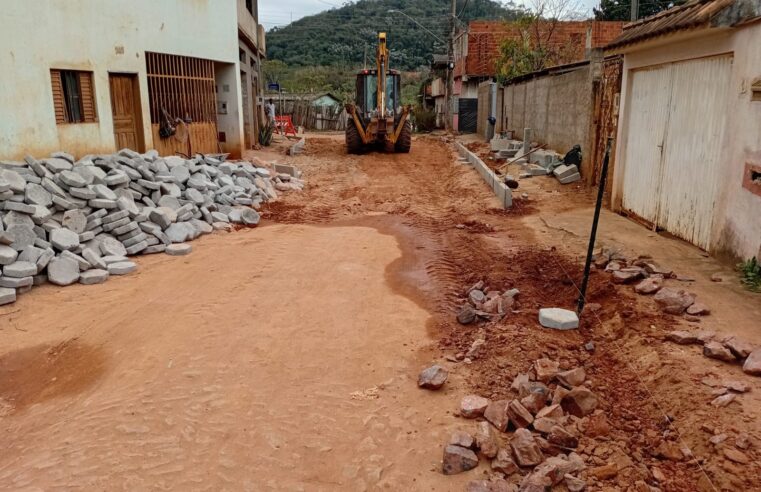 Prefeitura inicia calçamento na Rua Benjamin de Oliveira, no bairro Cidade Nova