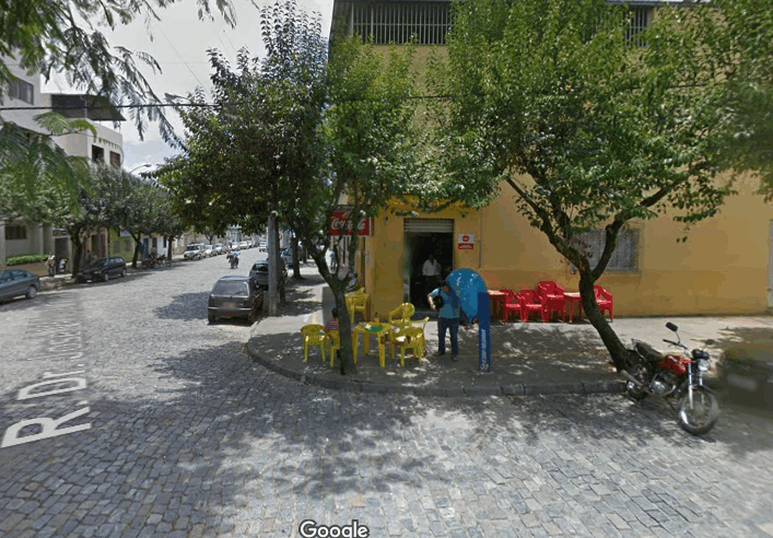 Ponte Nova: adolescente é atingida por bala perdida em bar