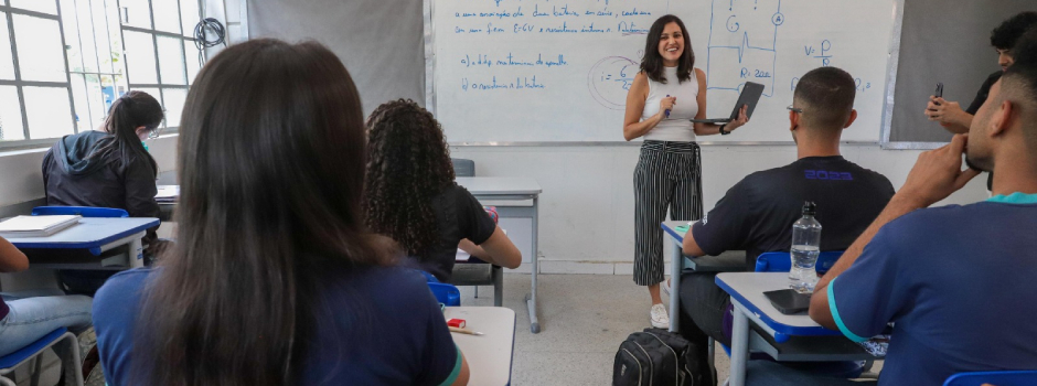Concurso da Educação em Minas encerra inscrições nesta quinta-feira (21)
