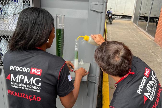 Fiscalização em postos de combustíveis em Viçosa e região