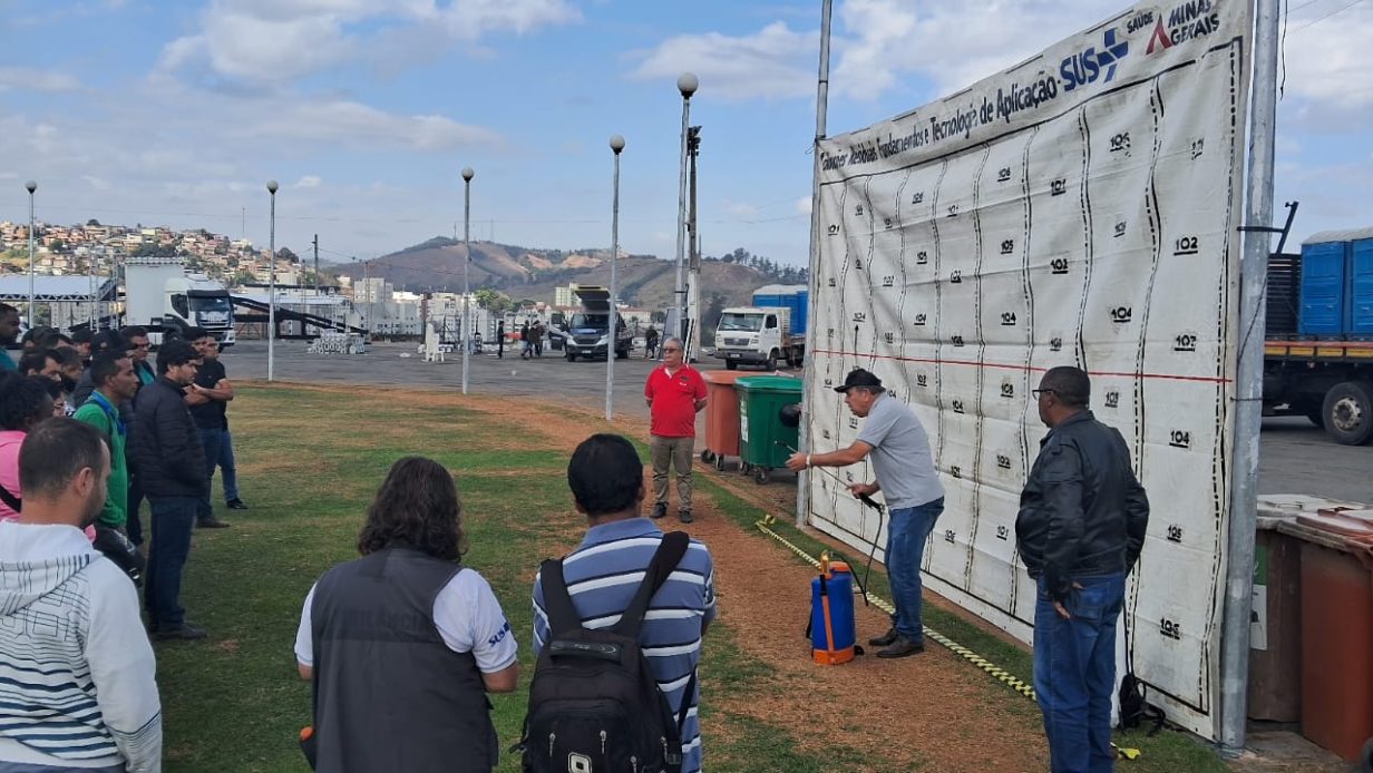 Viçosa participa de qualificação para supervisores de controle do Aedes aegypti, em Ponte nova