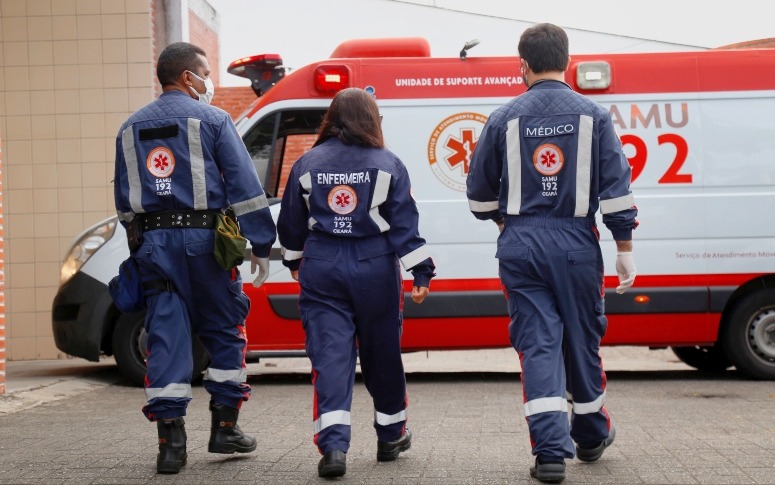 Adolescente sofre choque elétrico e é encaminhado ao hospital, em Muriaé
