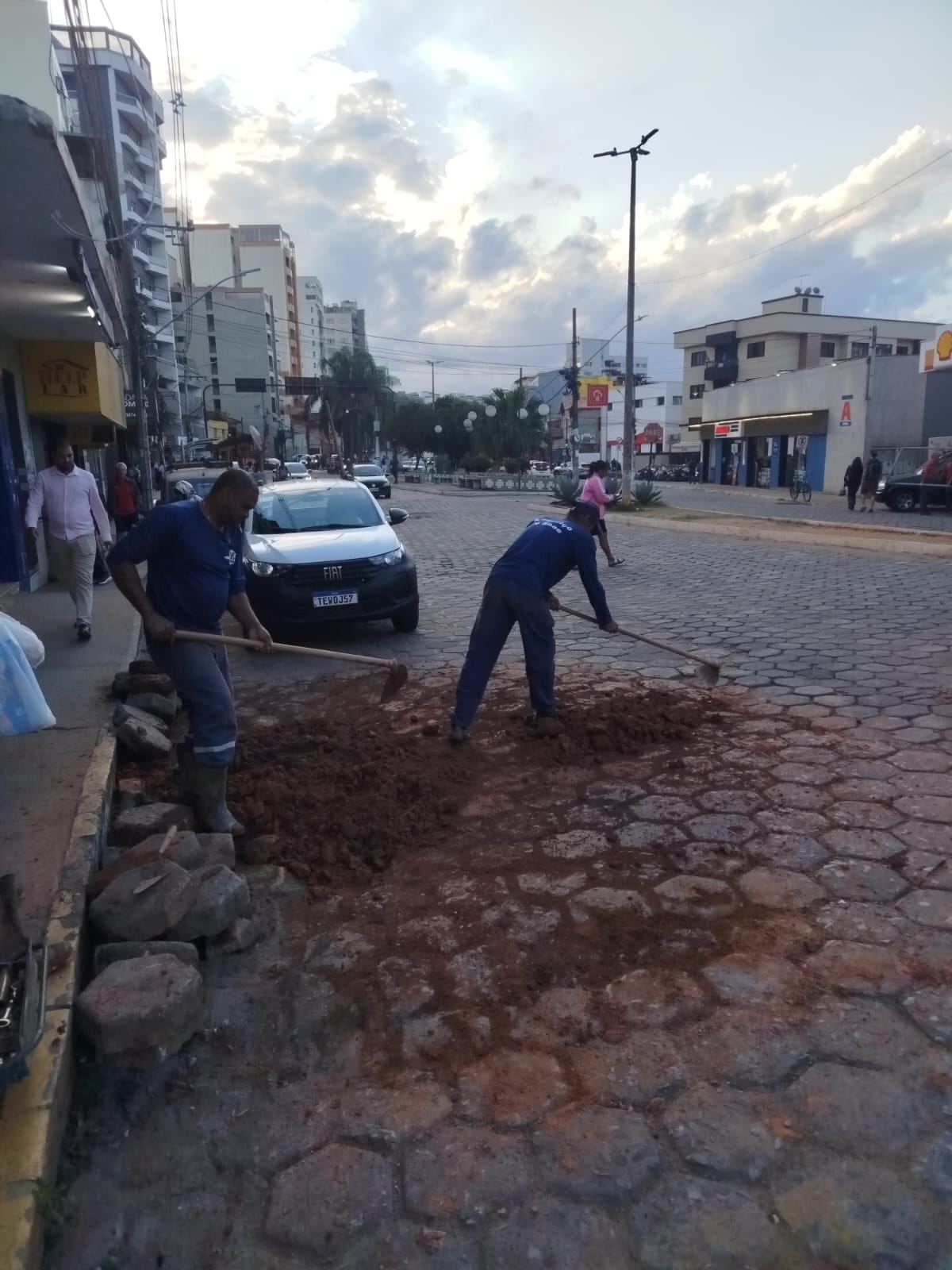 Manutenção de vazamento afeta abastecimento de água em localidades de Viçosa