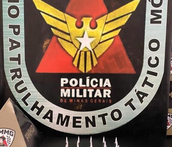 Polícia Militar apreende drogas durante operação, em Viçosa