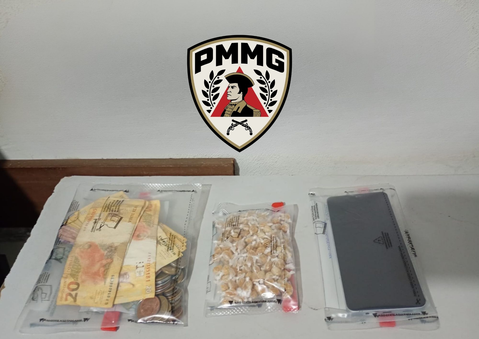 Adolescente é apreendido por tráfico de drogas em Ubá