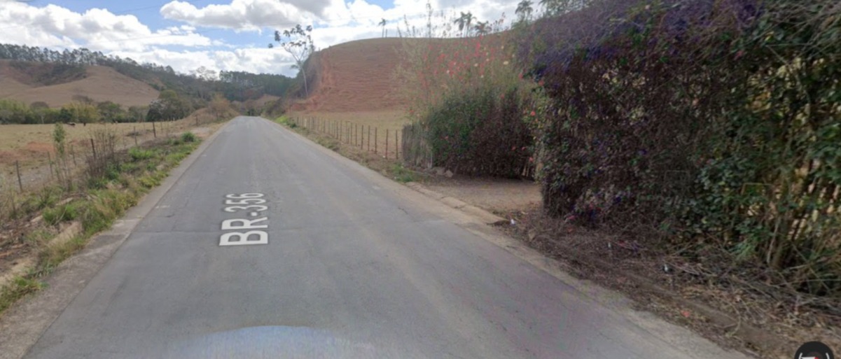 Capotamento na estrada Ervália-Coimbra deixa homem ferido