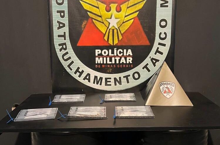 Polícia apreende drogas e balança de precisão em Viçosa