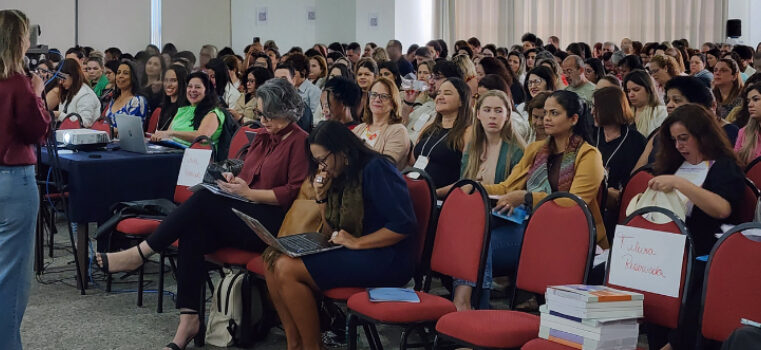 Educação de Minas reúne especialistas e professores para reforçar recomposição das aprendizagens