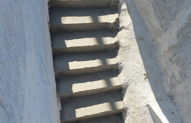 Prefeitura conclui revitalização de escadaria no Bairro de Fátima