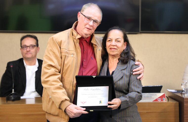 Câmara de Viçosa homenageia Winter da Silva por serviços prestados à comunidade