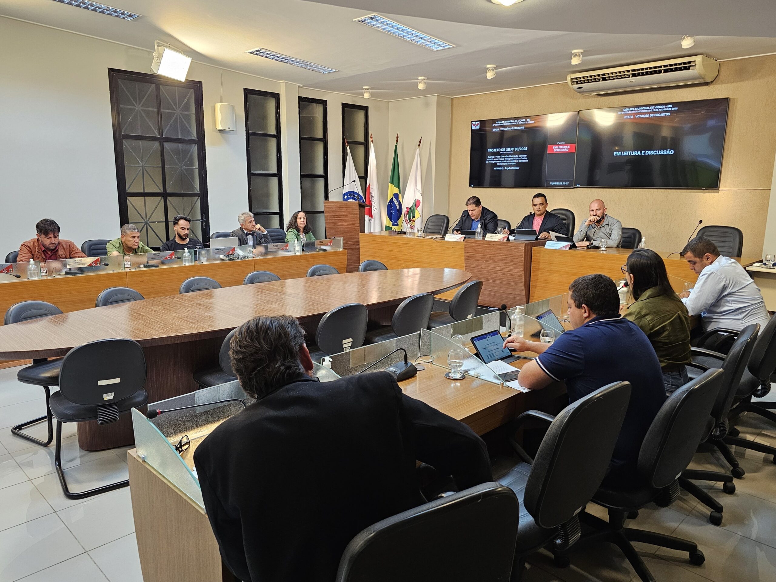 Câmara aprova subsídio e tarifa do transporte coletivo cai para R$ 3 em Viçosa