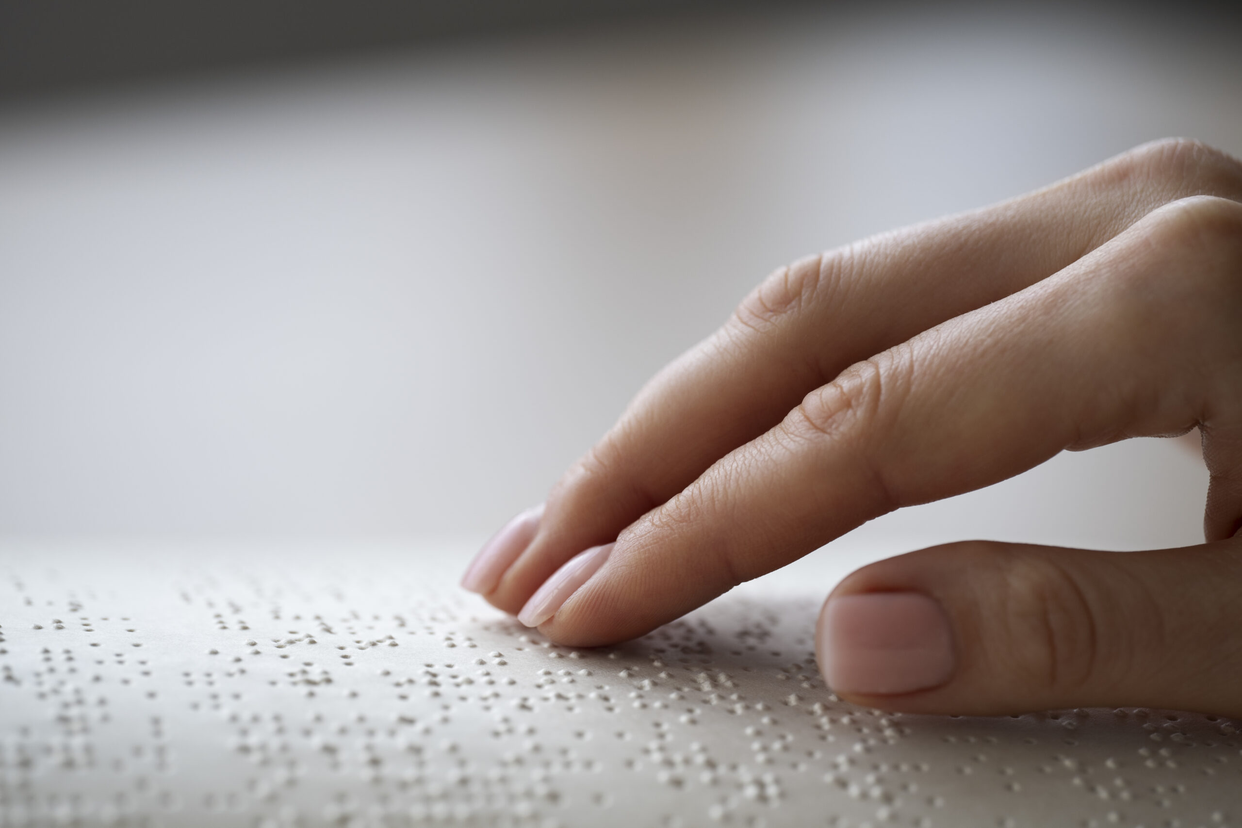 Viçosa aprova lei que obriga cardápios em braille em estabelecimentos alimentícios