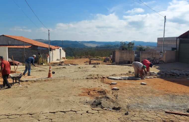 Prefeitura conclui pavimentação em três ruas de Viçosa