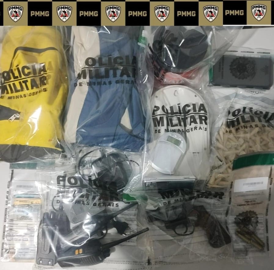 Perseguição em Ubá leva à prisão por posse de arma, drogas e veículo clonado