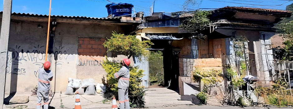 Cemig retira milhares de objetos presos à rede elétrica em preparação para o período chuvoso