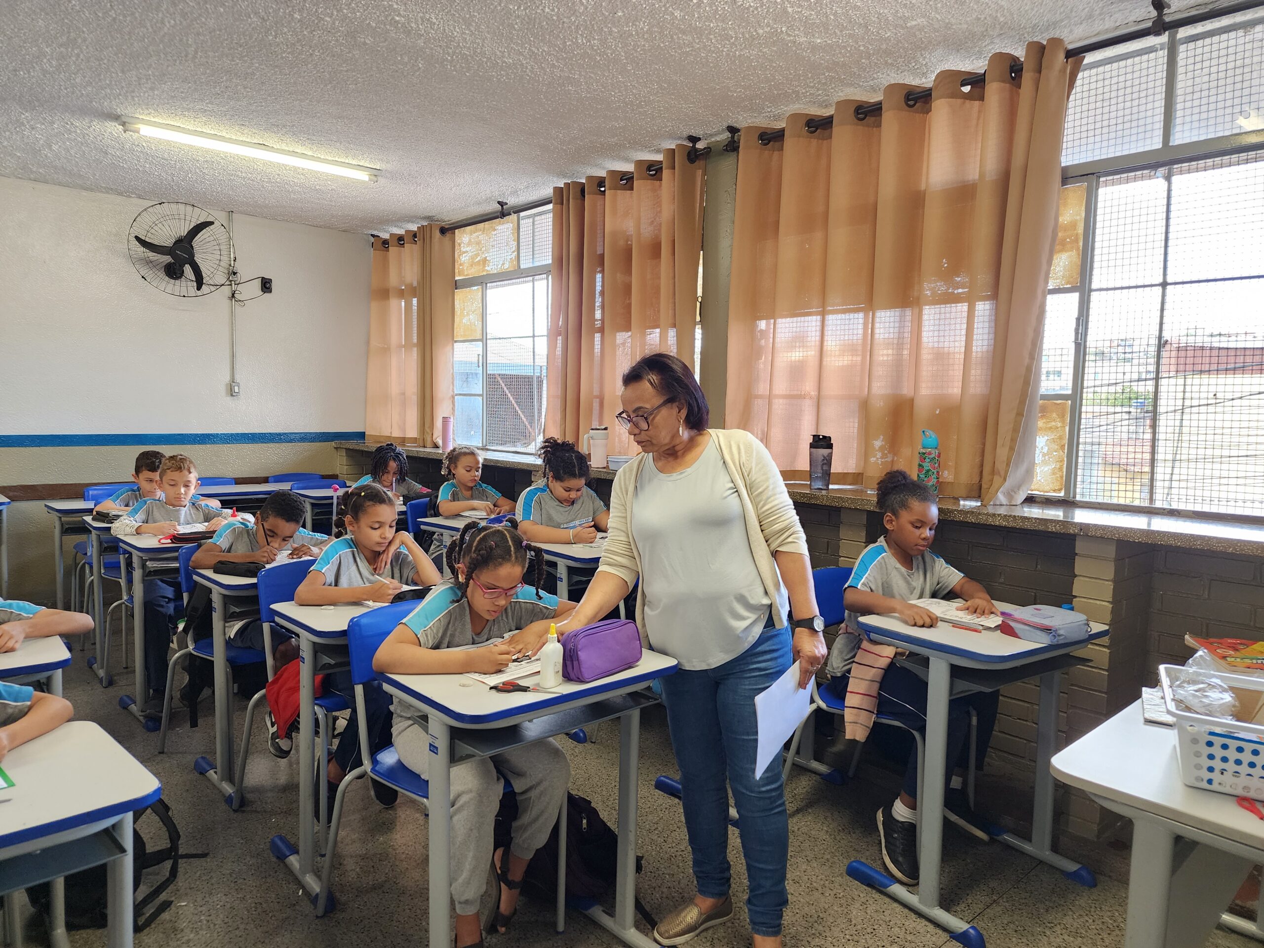 Educação oferece incentivo inédito para reforçar apoio a professores, especialistas e servidores do Programa de Recomposição de Aprendizagens