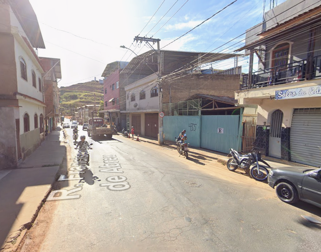 Homem tem casa invadida e veículos roubados no bairro Palmeiras, em Ubá