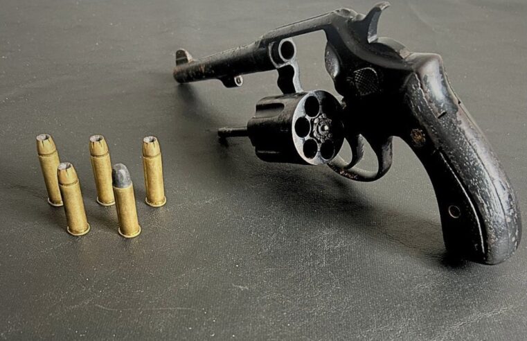 Polícia apreende revólver com adolescente em Visconde do Rio Branco