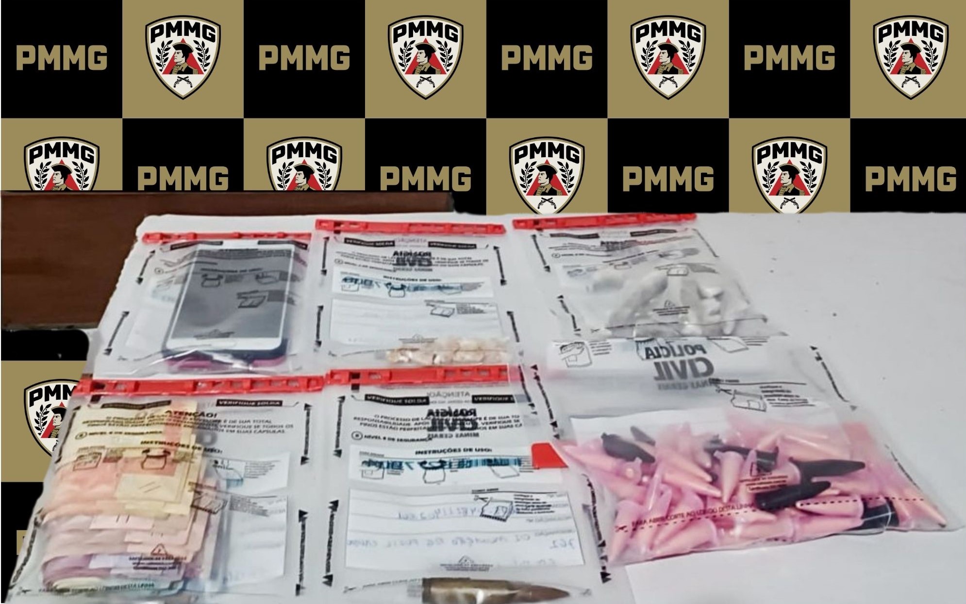 PM apreende drogas e munição em Ubá