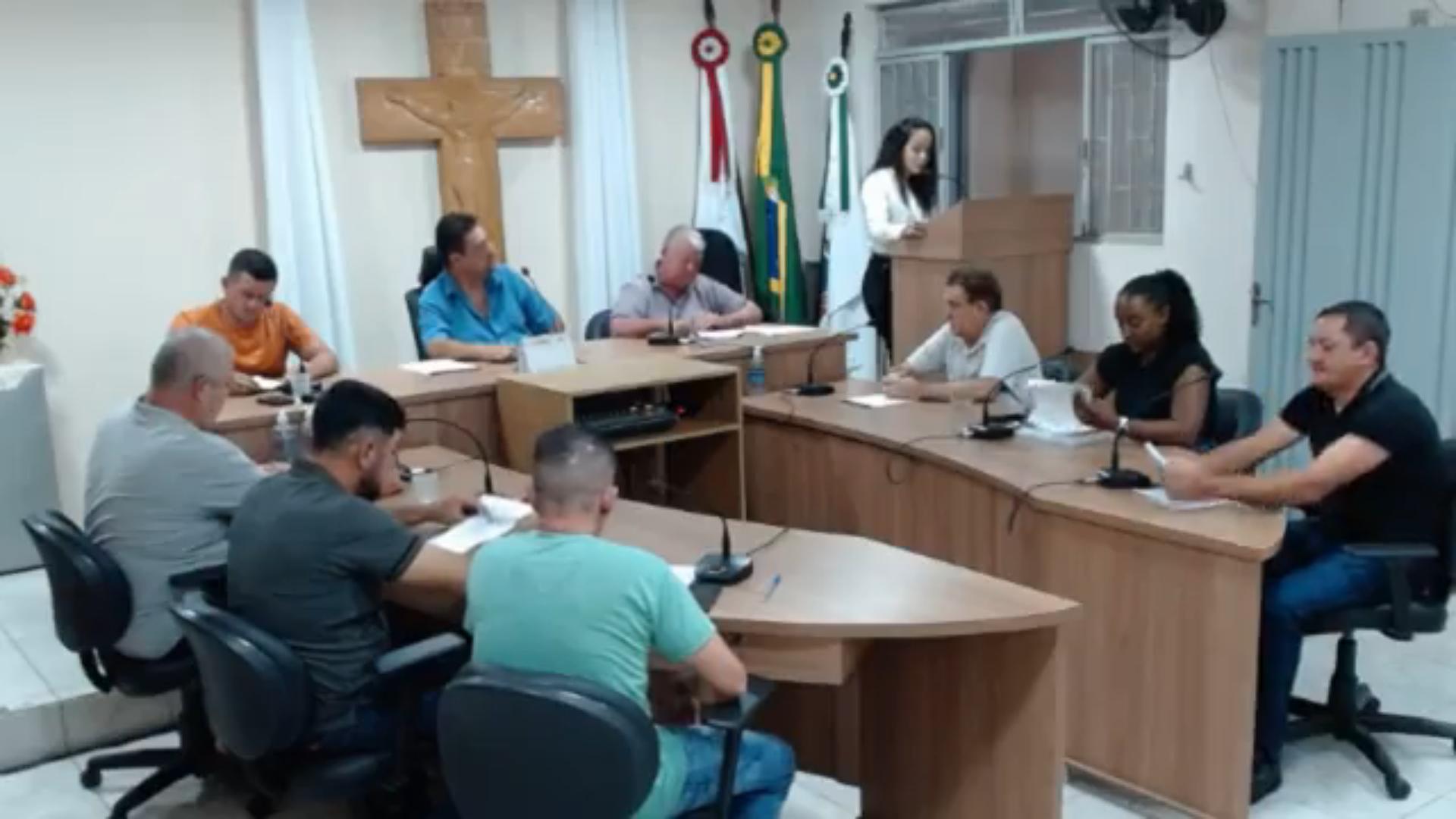 Auxílio-Alimentação de R$ 700 É Aprovado para Vereadores e Servidores de Pedra do Anta