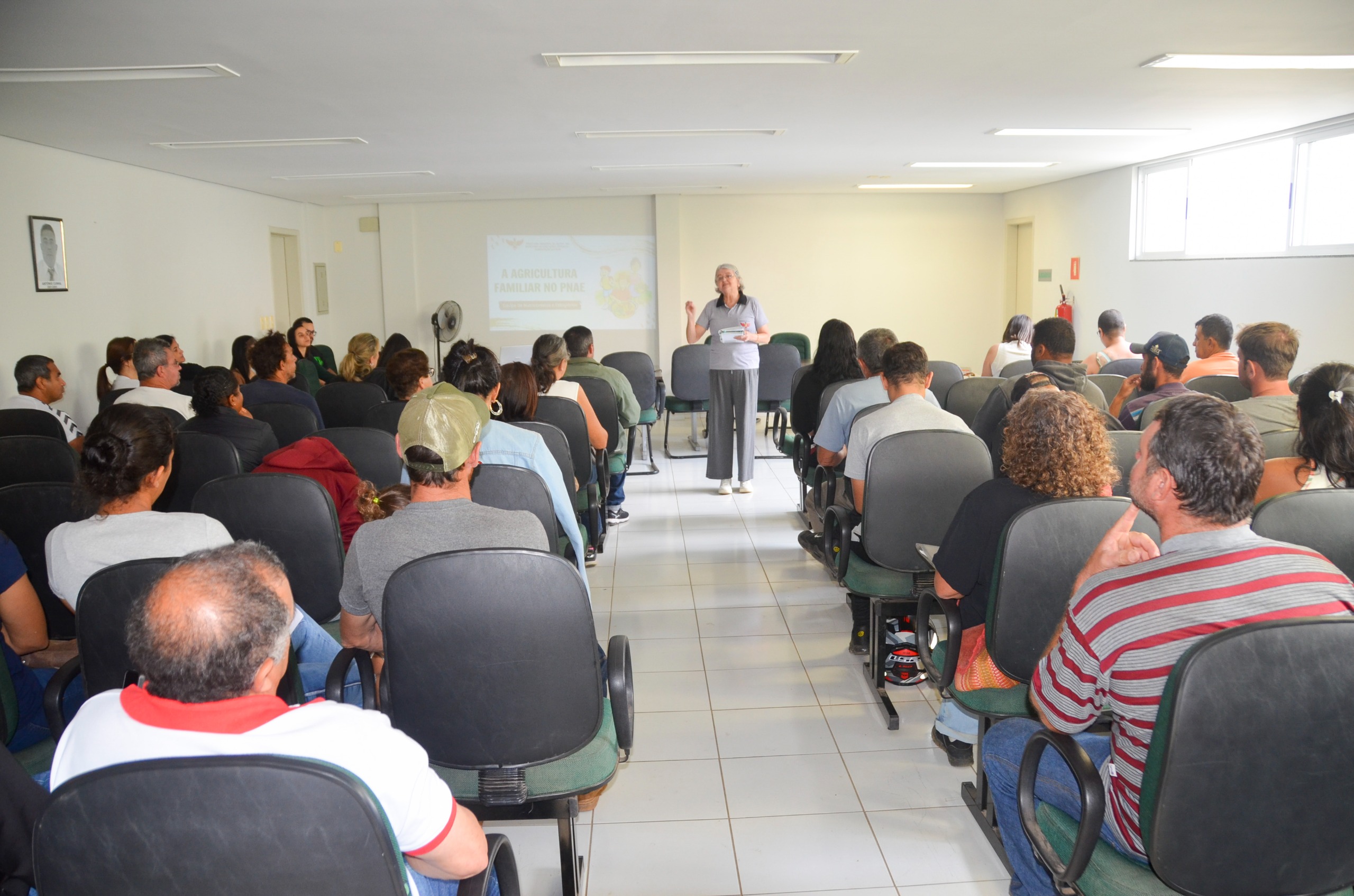 Agricultura Familiar e Educação Alinham Logística do PNAE em Viçosa