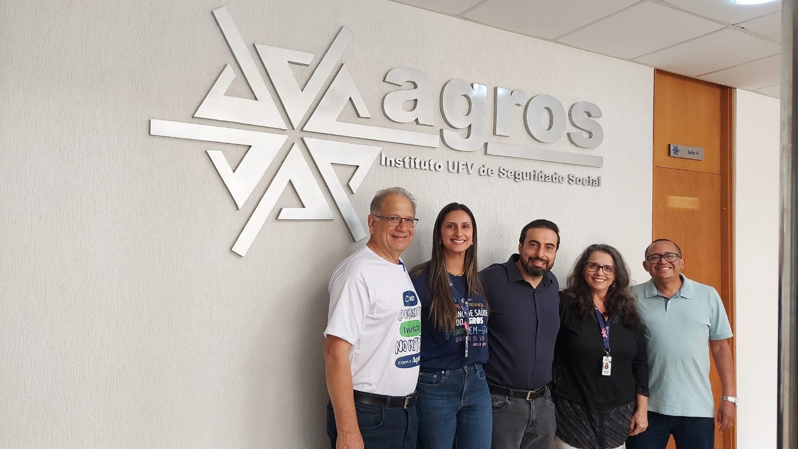 Prefeito de Viçosa visita Agros e discute impactos dos planos de saúde e previdência na economia local