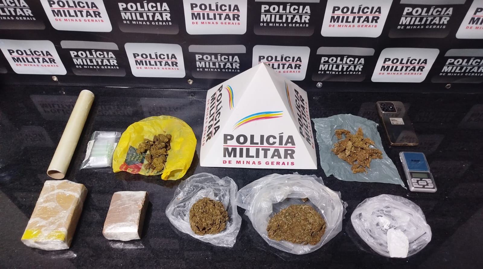 Homem é preso por tráfico de drogas no bairro São Pedro em Ponte Nova