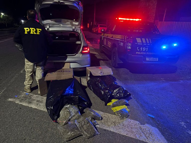 Motorista natural de Viçosa é preso com 48 kg de drogas na BR-381