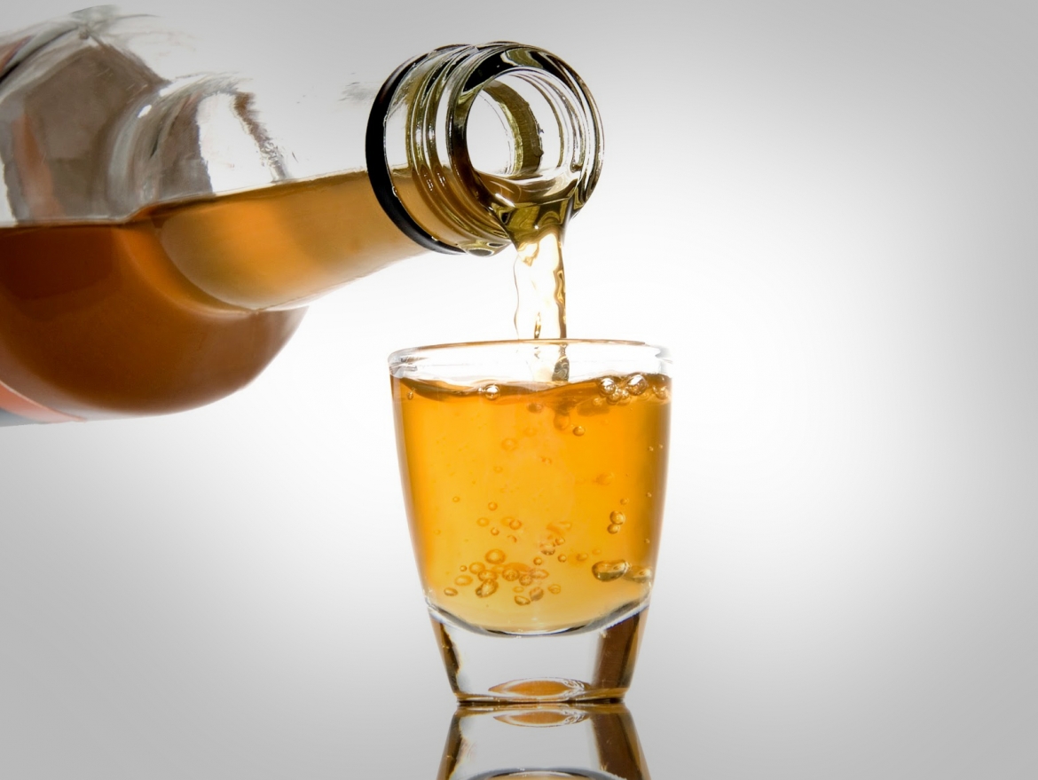 Minas fortalece controle da cachaça para prevenir contaminações por metanol